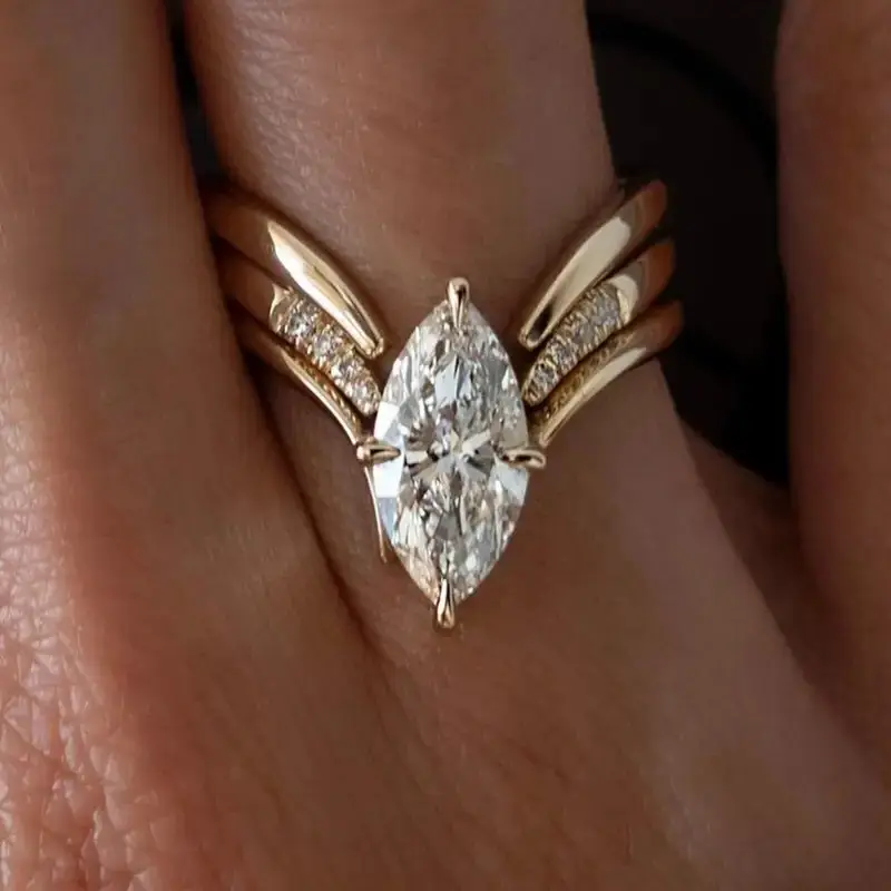 Anillo de Oro Gota