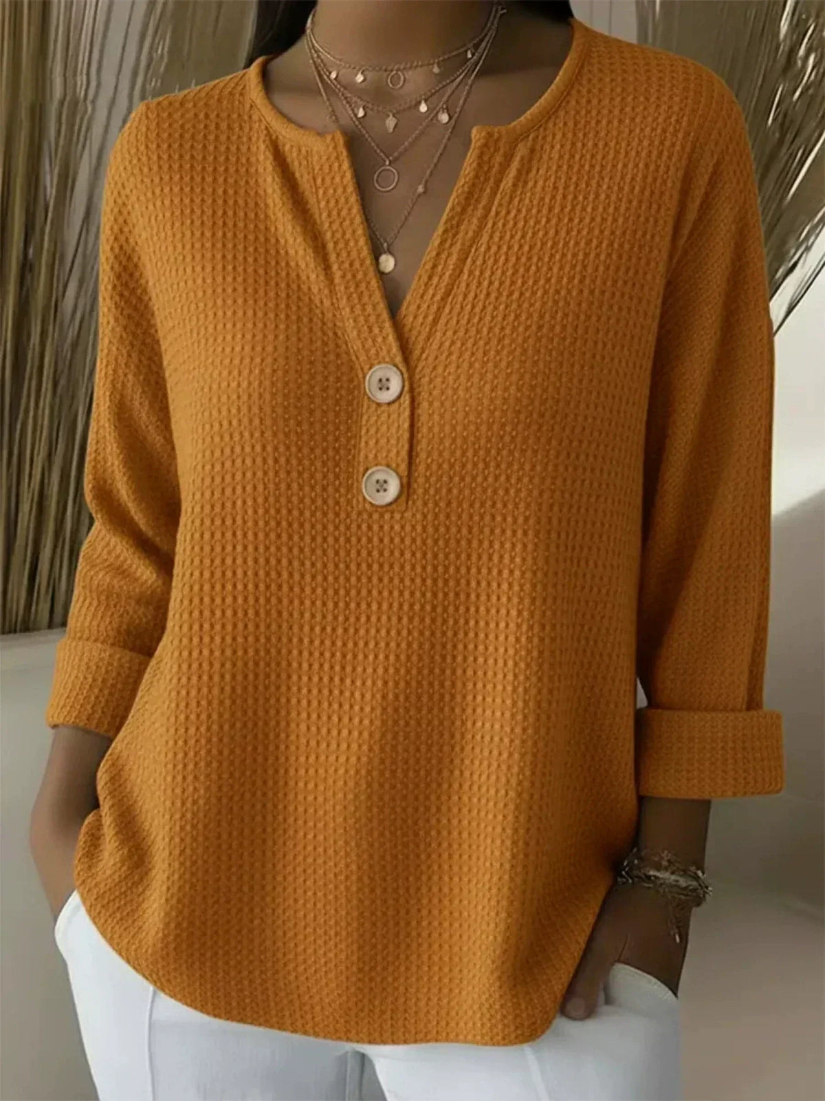 Lucía™ | Camiseta Henley con Textura Waffle y Botones
