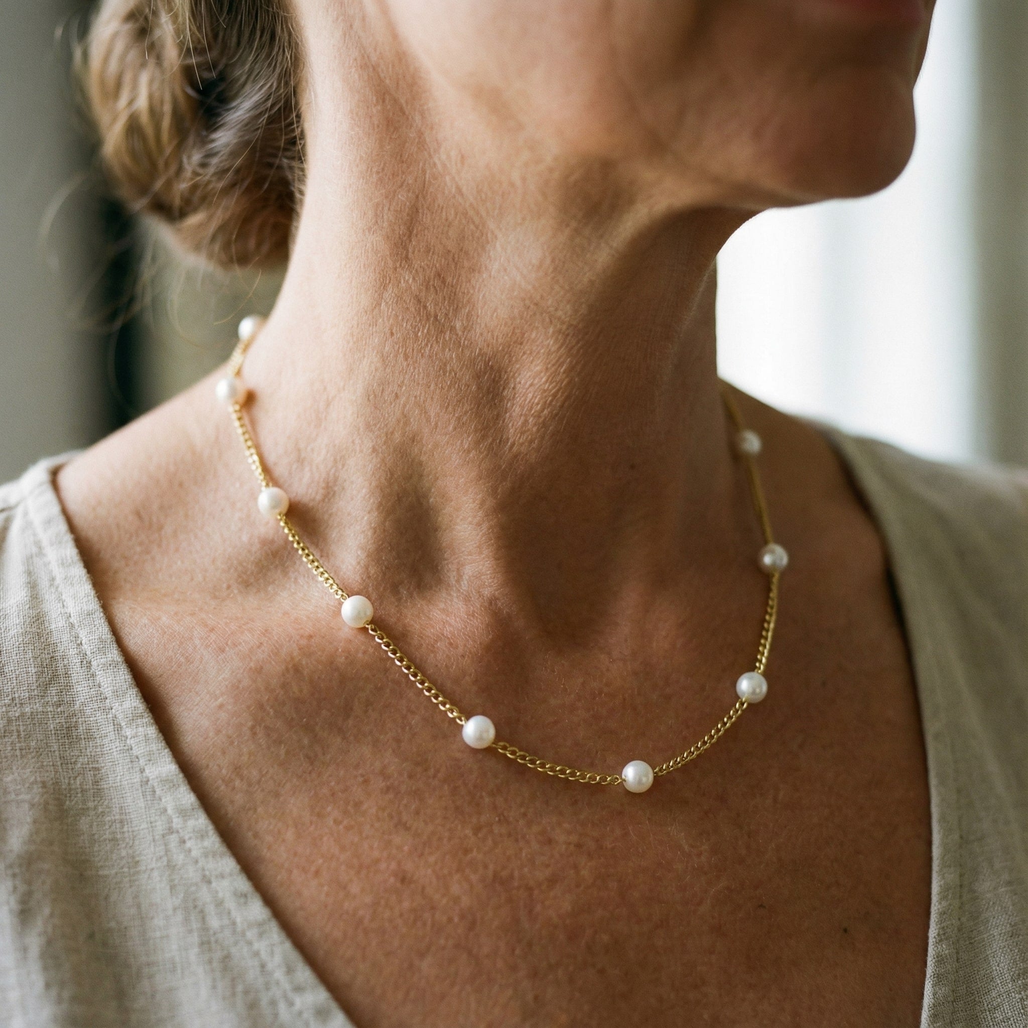 Collar de dorado con perla de agua dulce