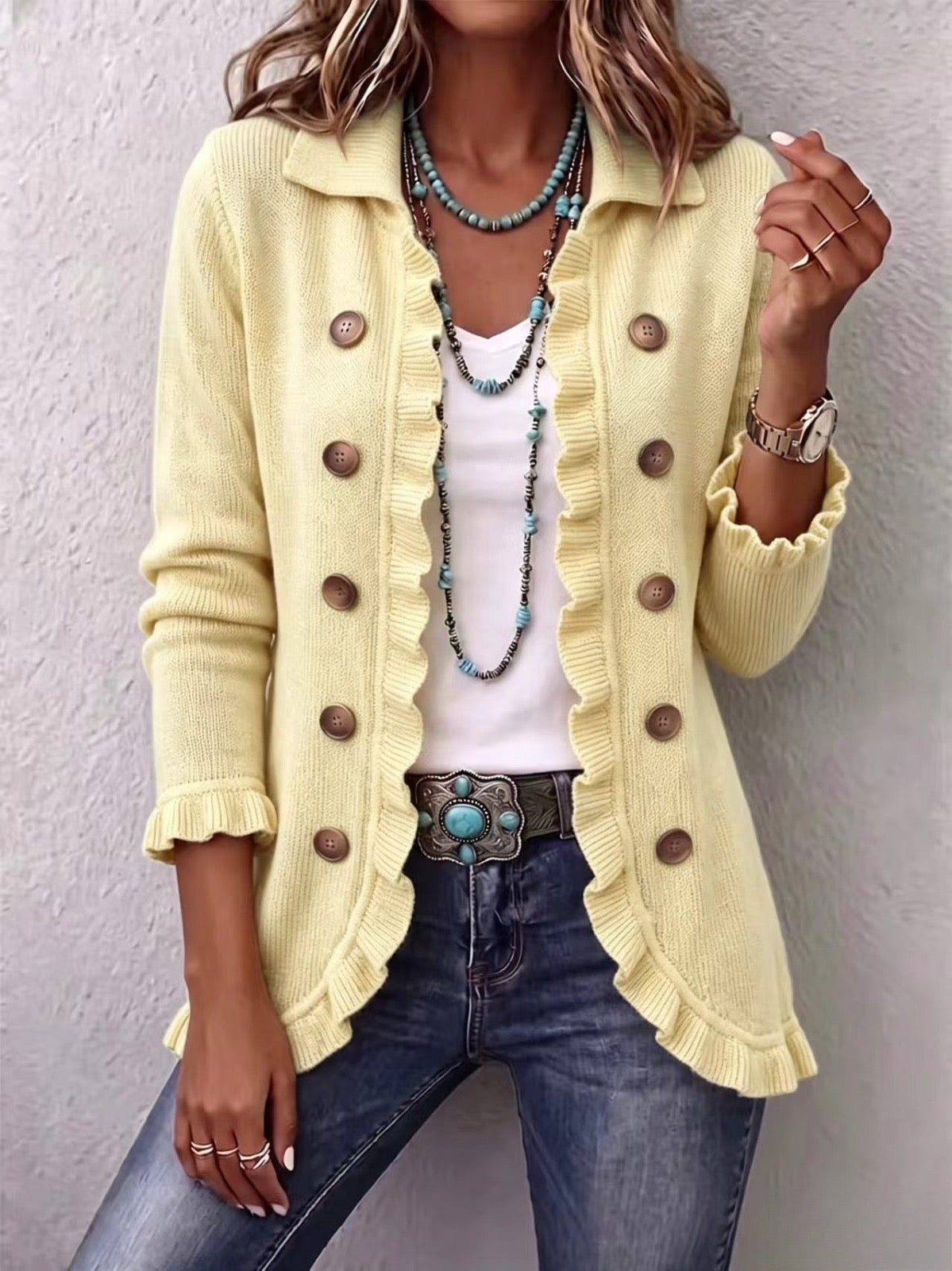 Juani | Blazer Crema con Volantes